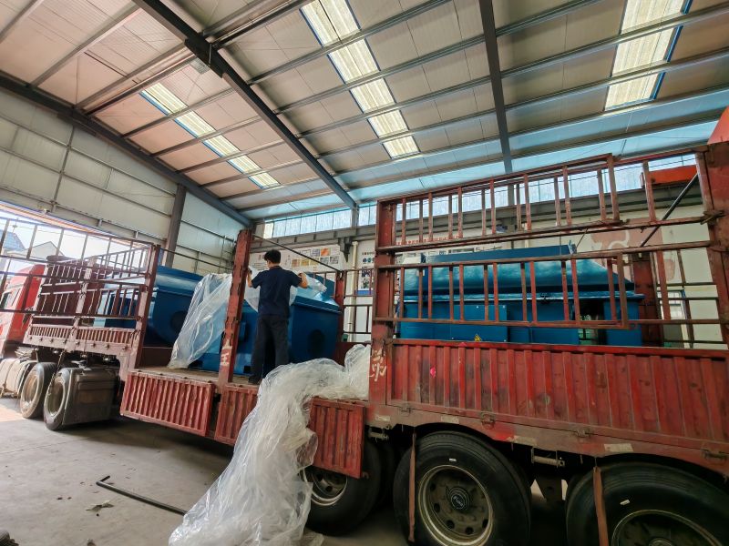3台YKK高壓電機專車發貨（huò）
